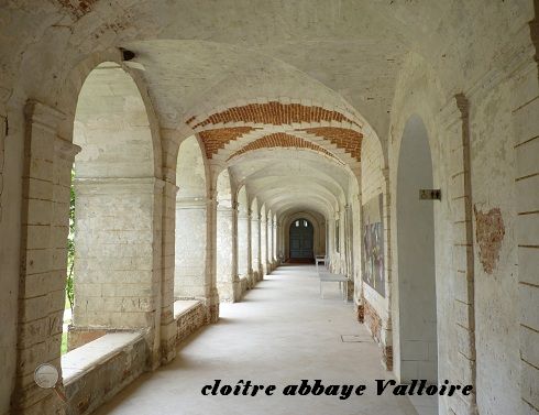cloître abbaye de Valloire