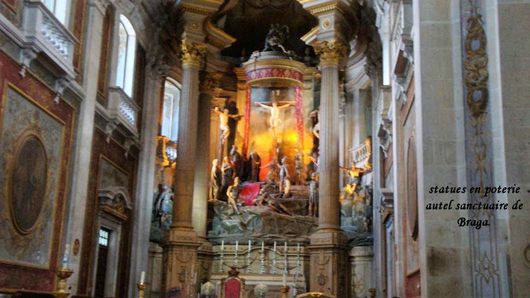 17 Braga autel mort de Jésus statues en poterie