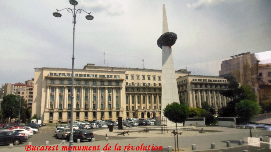 bucarest-monumentdelarevolution